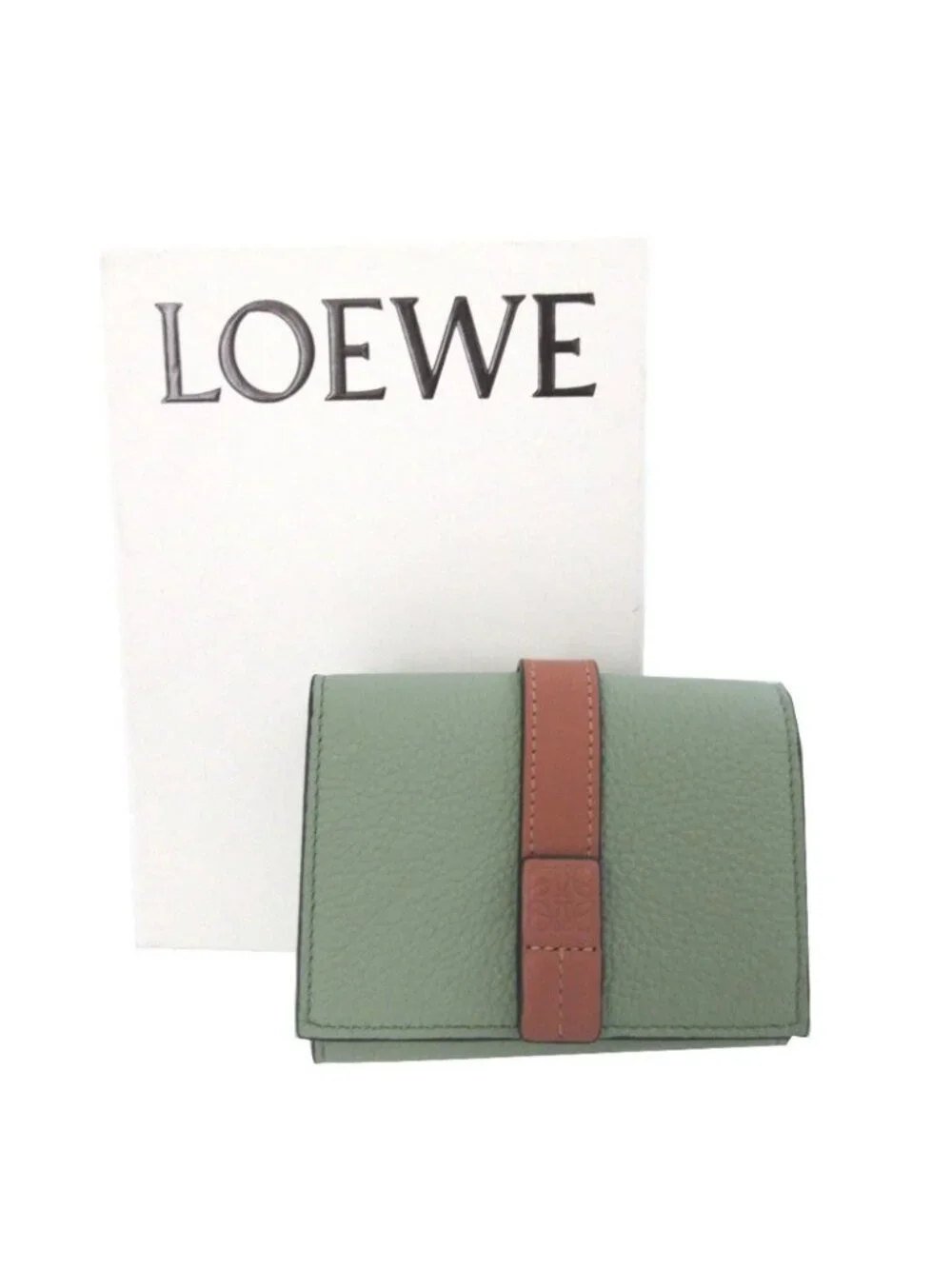 Loewe type compact